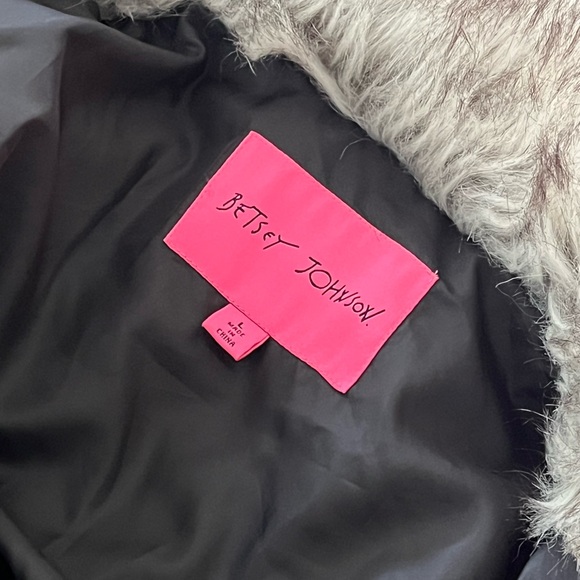 Betsey Johnson Luxe Faux Fur Teddy Jacket - Picture 3 of 3